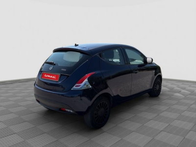 Lancia Ypsilon 1.0 FireFly 5 porte S&S Hybrid Silver Plus (5)