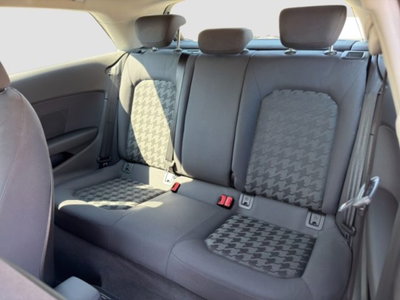 Audi A3 1.6 TDI Young (11)