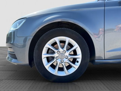 Audi A3 1.6 TDI Young (15)