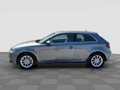 Audi A3 1.6 TDI Young (2)