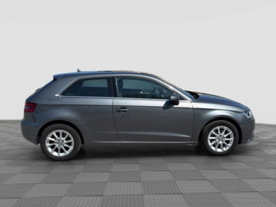 Audi A3 1.6 TDI Young (6)
