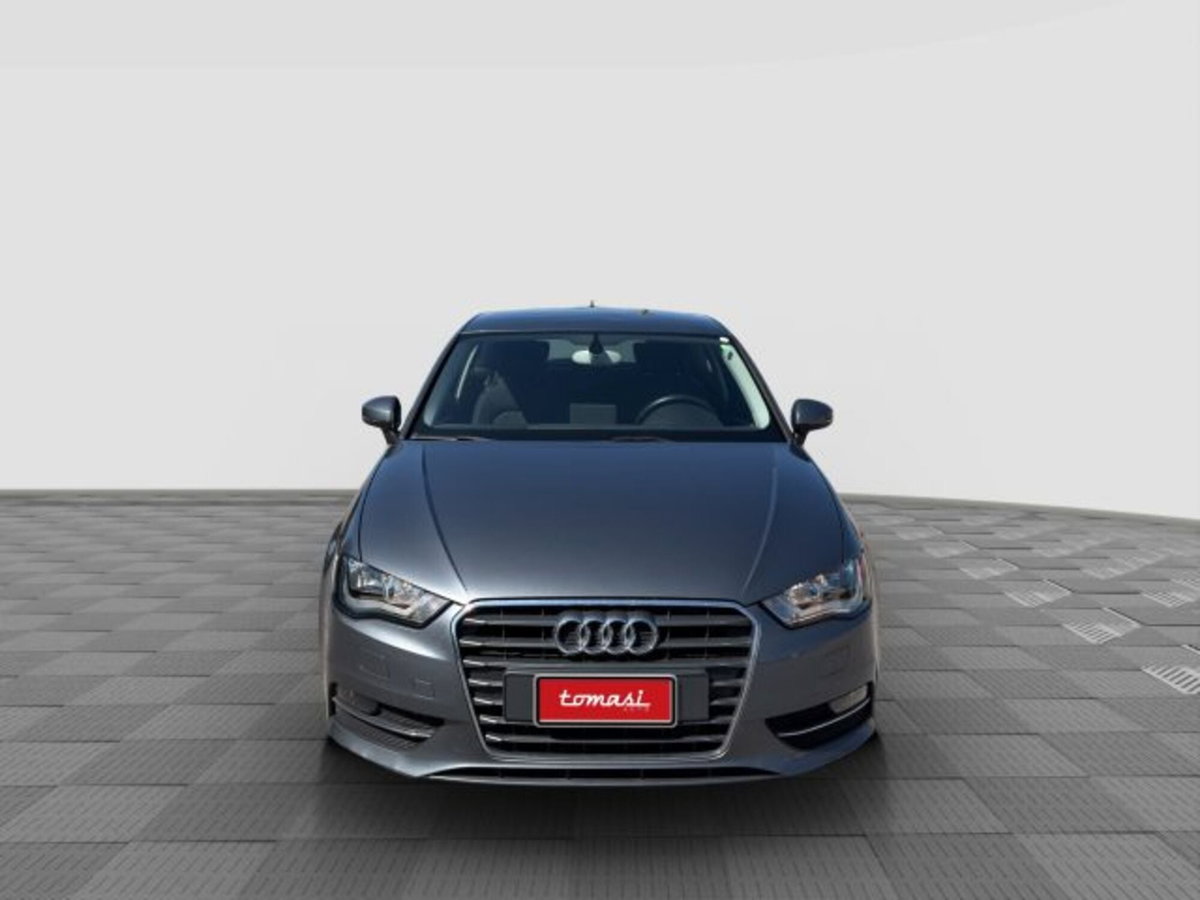 Audi A3 1.6 TDI Young (8)
