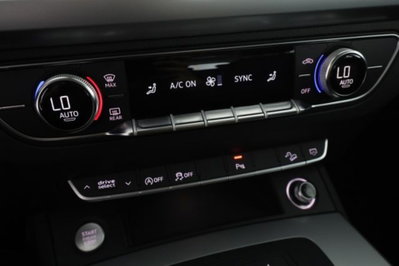 Audi Q5 40 TDI quattro S tronic Business (14)