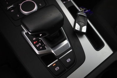 Audi Q5 40 TDI quattro S tronic Business (16)