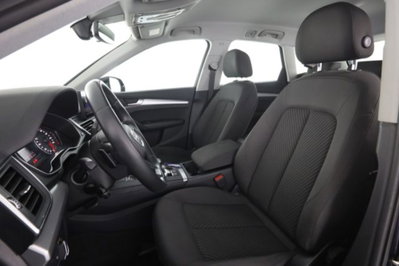Audi Q5 40 TDI quattro S tronic Business (2)