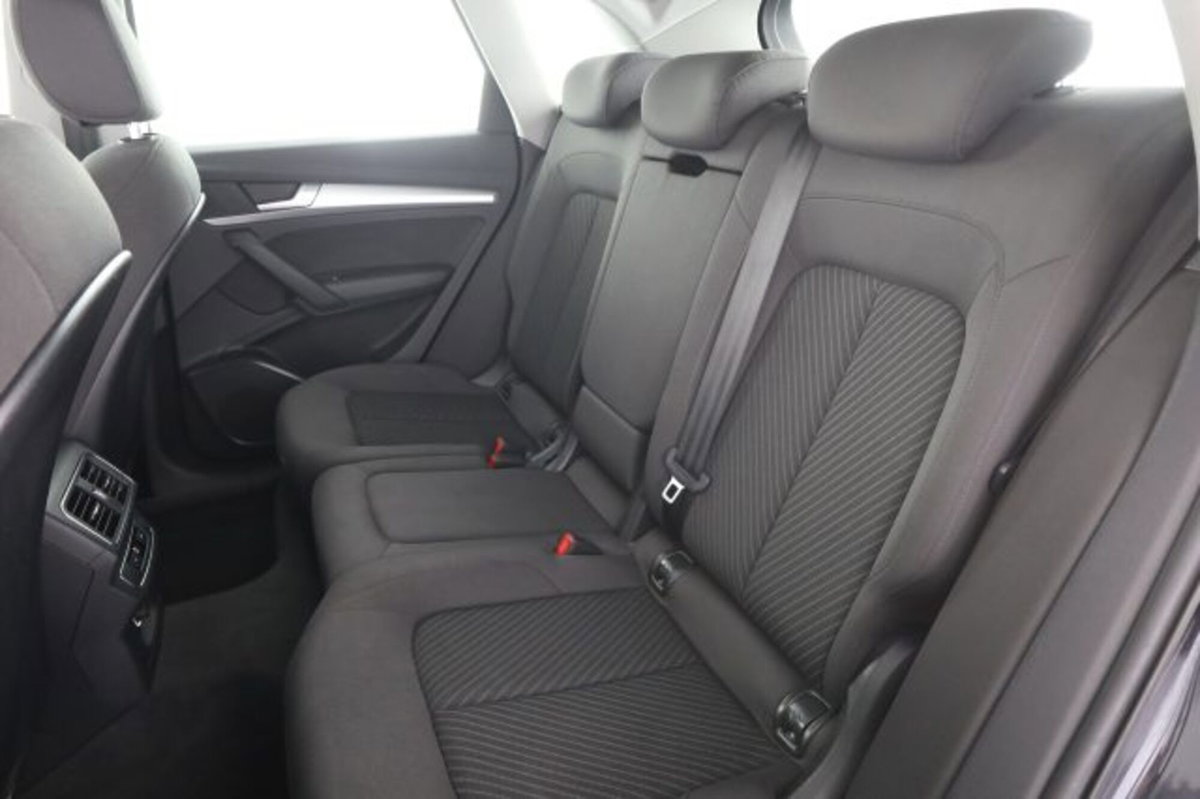 Audi Q5 40 TDI quattro S tronic Business (3)