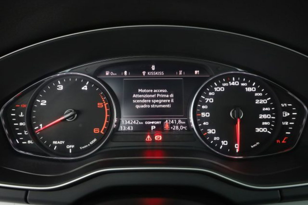 Audi Q5 40 TDI quattro S tronic Business (7)