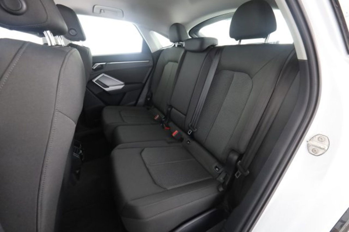 Audi Q3 Sportback 35 TDI quattro S tronic S line edition (3)