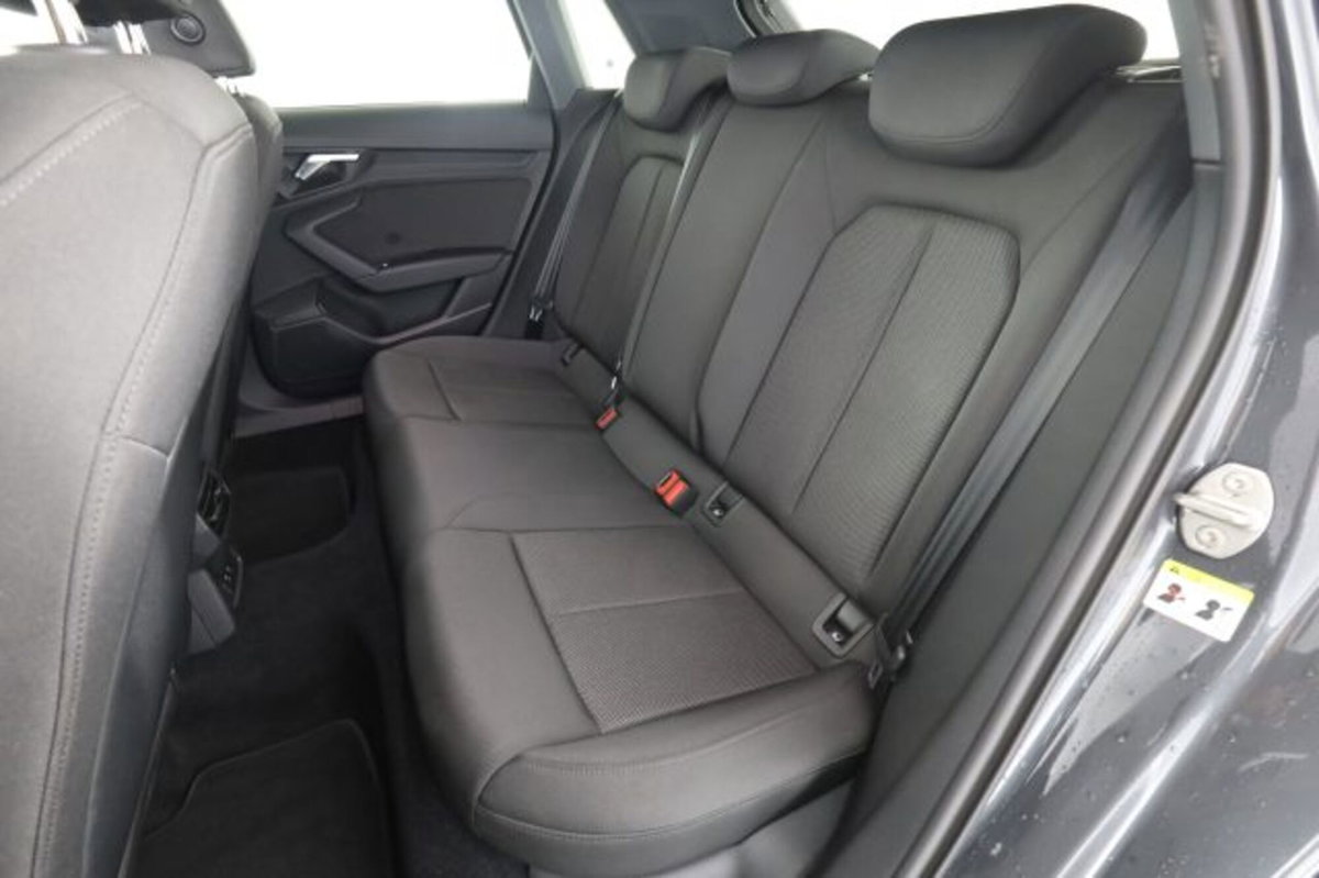 Audi A3 Sportback 30 TDI S tronic Business Advanced (3)