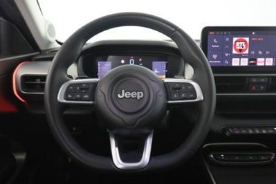 Jeep Avenger 1.2 turbo e-hybrid mhev Summit fwd 110cv edct6 (5)