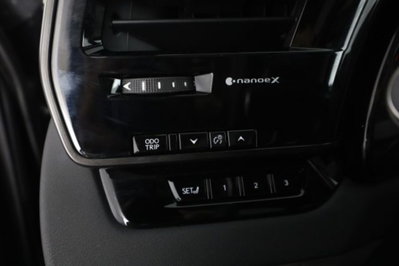 Lexus RX L Hybrid Luxury (17)