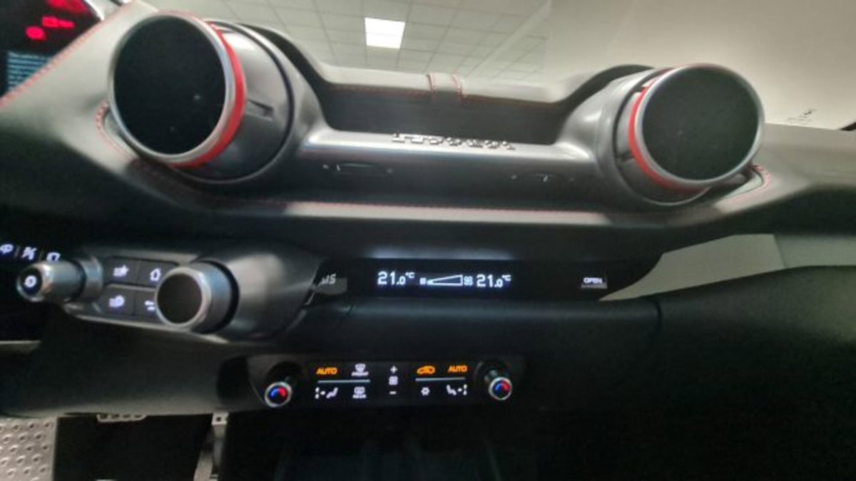 Ferrari 812 Coupé 812 Superfast (10)
