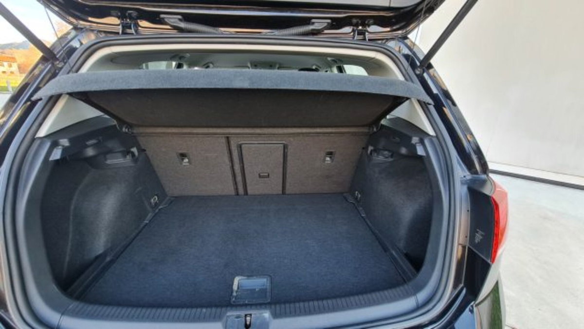 Volkswagen Golf 1.5 TGI DSG 5p. Business BlueMotion Technology (15)