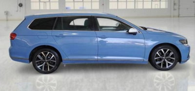Volkswagen Passat Variant 2.0 TDI SCR 200 CV 4MOTION DSG Executive (4)