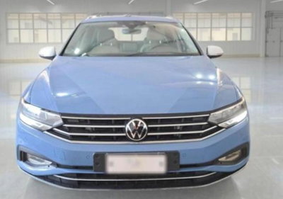 Volkswagen Passat Variant 2.0 TDI SCR 200 CV 4MOTION DSG Executive (5)