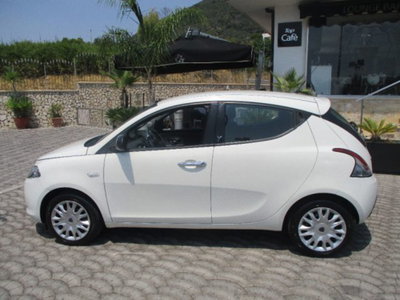 Lancia Ypsilon 0.9 TwinAir 85 CV 5 porte S&S DFN Platinum (4)