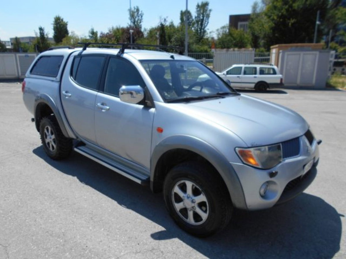 Mitsubishi L200 2.5 DI-D/136CV Double Cab Intense (2)