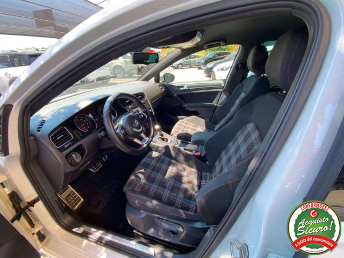 Volkswagen Golf GTI 2.0 TSI 5p. BlueMotion Technology (8)