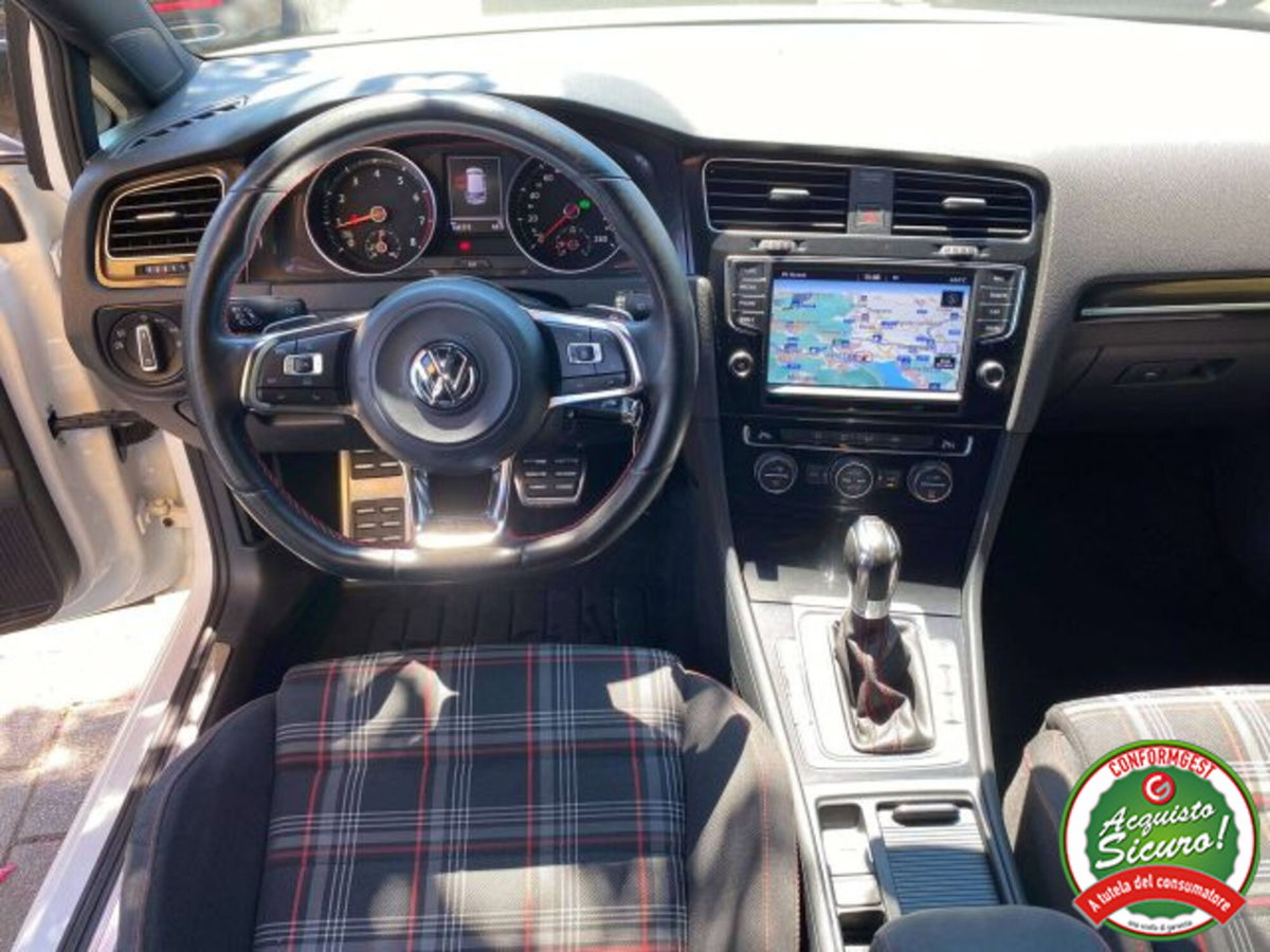 Volkswagen Golf GTI 2.0 TSI 5p. BlueMotion Technology (9)