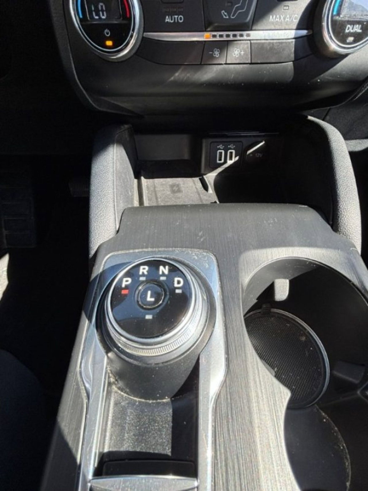 Ford Kuga 1.5 EcoBlue 120 CV 2WD Titanium (9)
