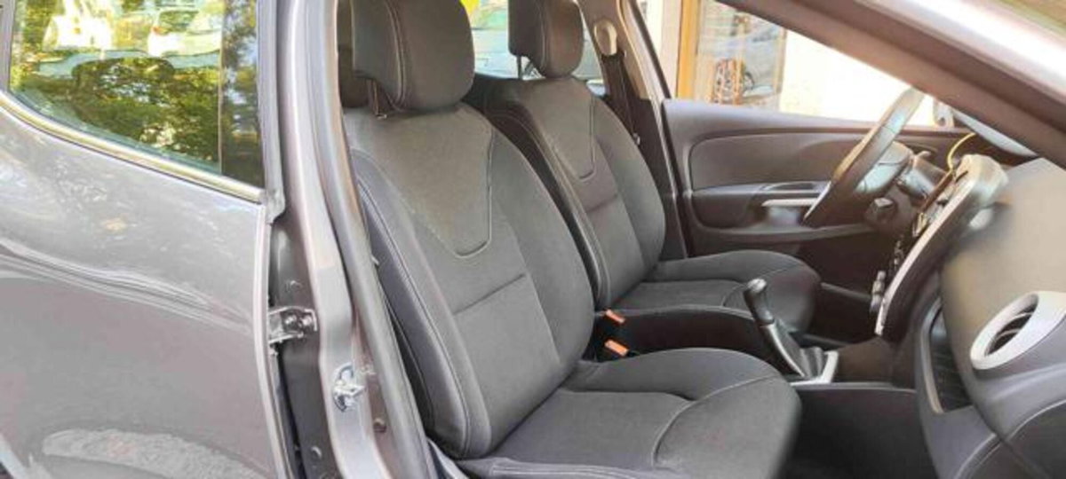 Renault Clio TCe 12V 90CV Start&Stop 5 porte Energy Intens (17)
