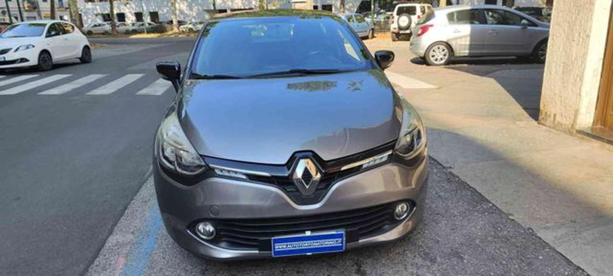 Renault Clio TCe 12V 90CV Start&Stop 5 porte Energy Intens (2)