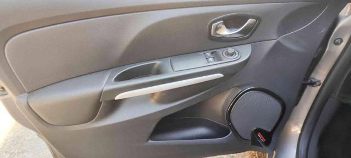 Renault Clio TCe 12V 90CV Start&Stop 5 porte Energy Intens (8)