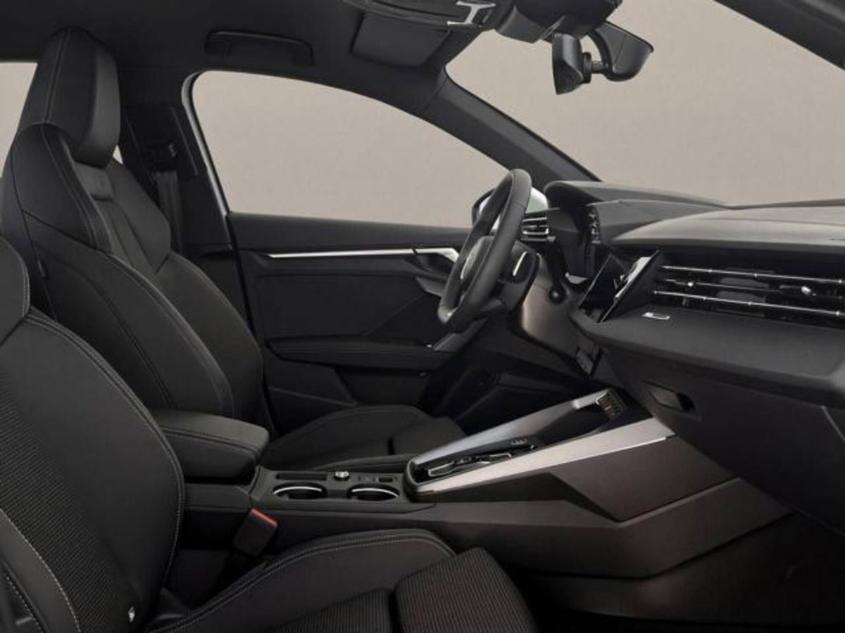 Audi A3 allstreet 2.0 tdi Identity Contrast 150cv s-tronic (11)