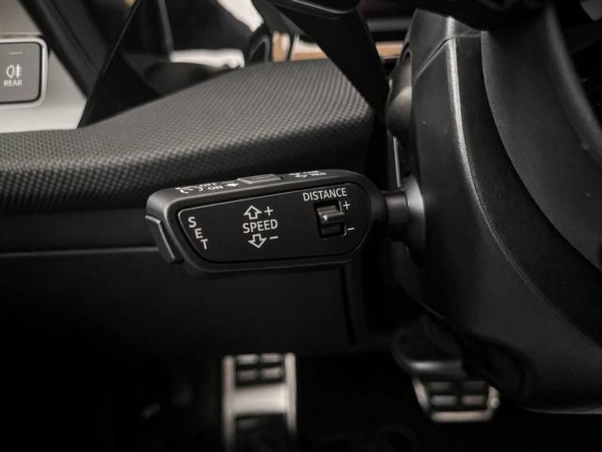Audi A3 allstreet 2.0 tdi Identity Contrast 150cv s-tronic (17)