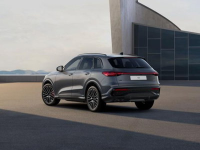 Audi Q5 40 2.0 tdi mhev 12V S line quattro s-tronic (6)
