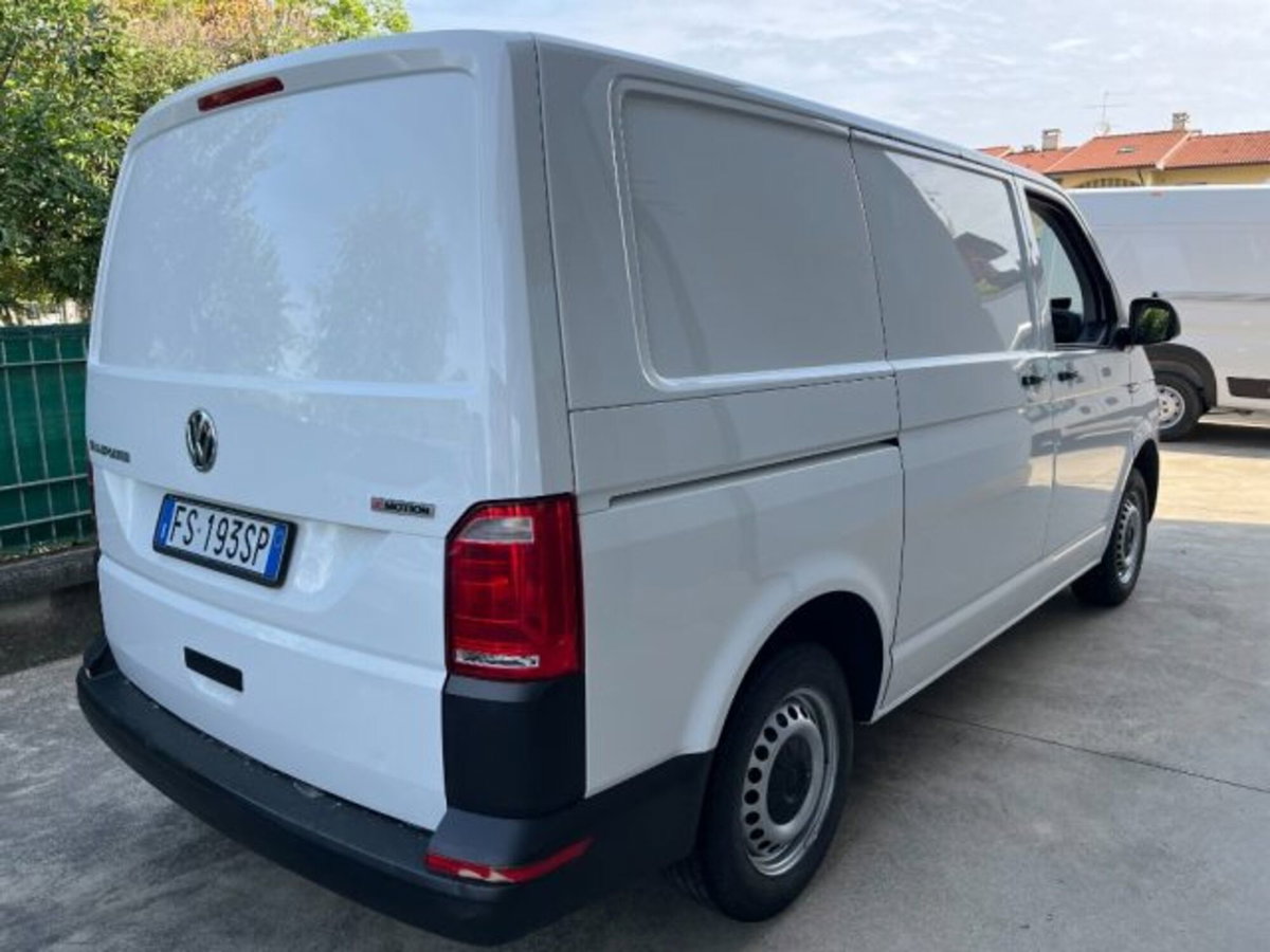 Volkswagen Veicoli Commerciali Transporter Furgone 2.0 TDI 150CV 4Motion PC Furgone Business (4)