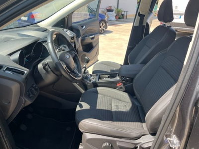 Ford Kuga 1.5 TDCI 120 CV S&S 2WD Titanium (15)