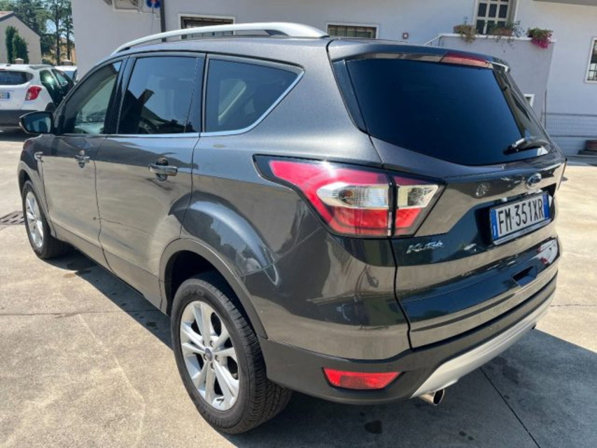 Ford Kuga 1.5 TDCI 120 CV S&S 2WD Titanium (4)