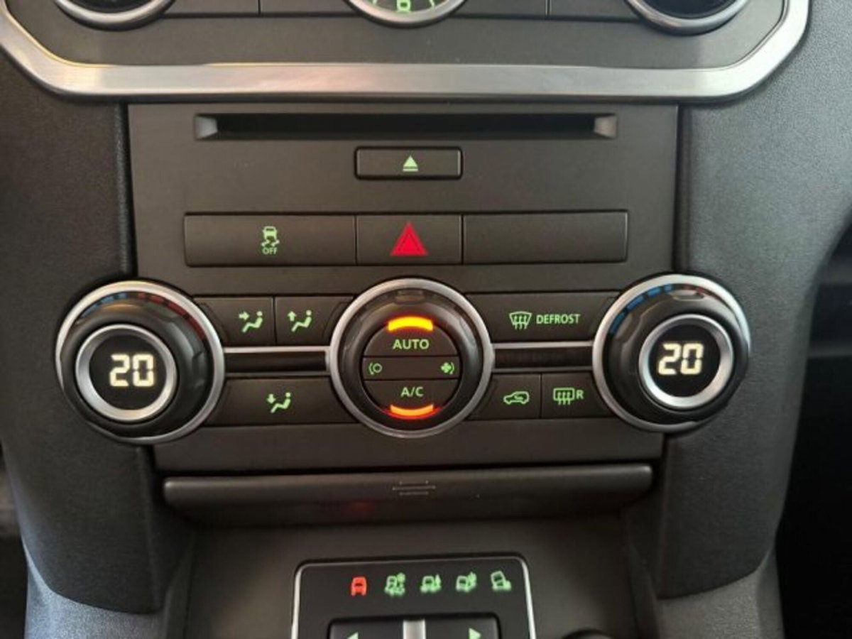 Land Rover Discovery 4 3.0 TDV6 211CV SE (12)