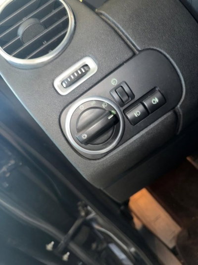Land Rover Discovery 4 3.0 TDV6 211CV SE (18)