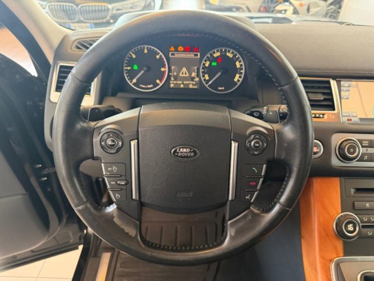 Land Rover Range Rover Sport 3.6 TDV8 HSE (9)