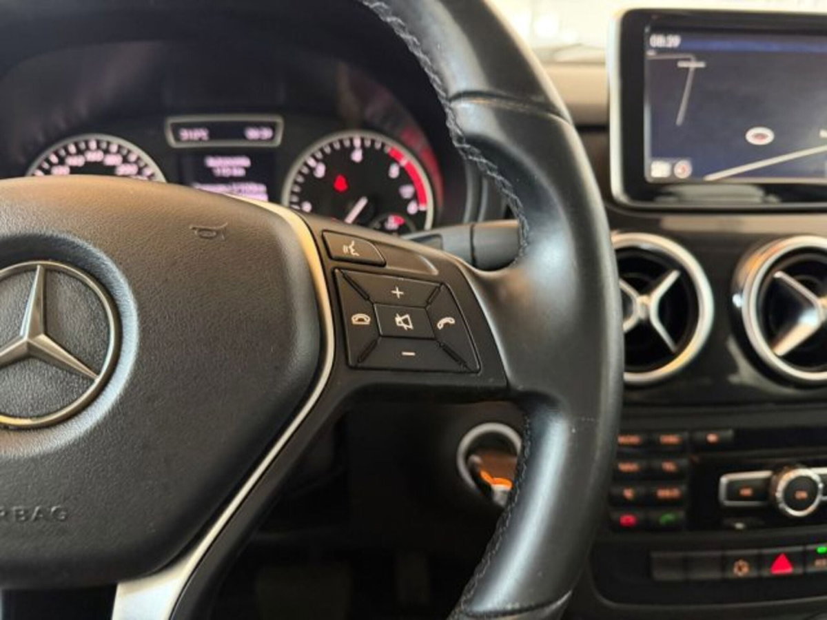 Mercedes-Benz Classe B 180 CDI Executive (10)