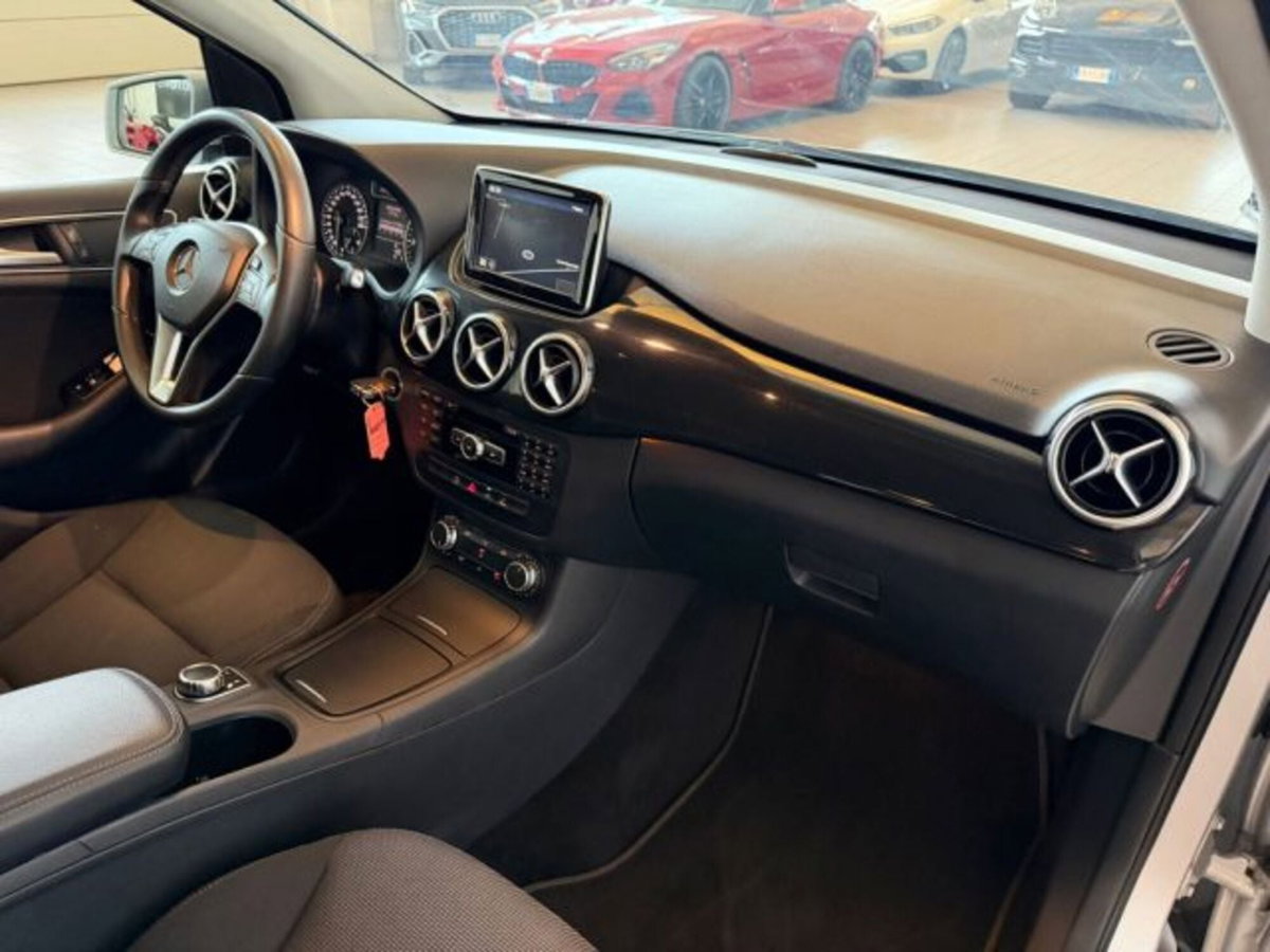 Mercedes-Benz Classe B 180 CDI Executive (6)