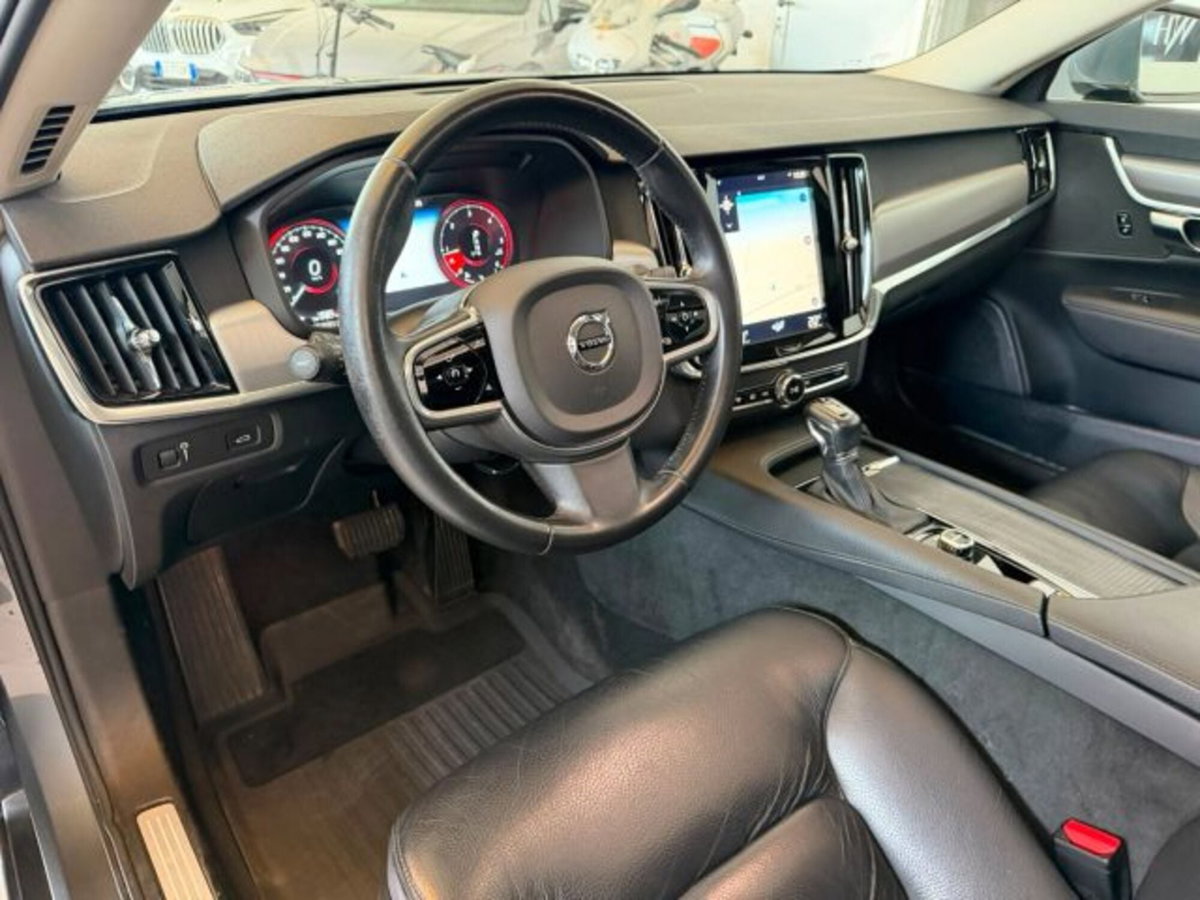 Volvo V90 D4 Geartronic R-design (11)
