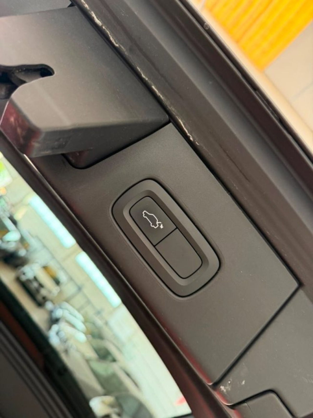 Volvo V90 D4 Geartronic R-design (19)