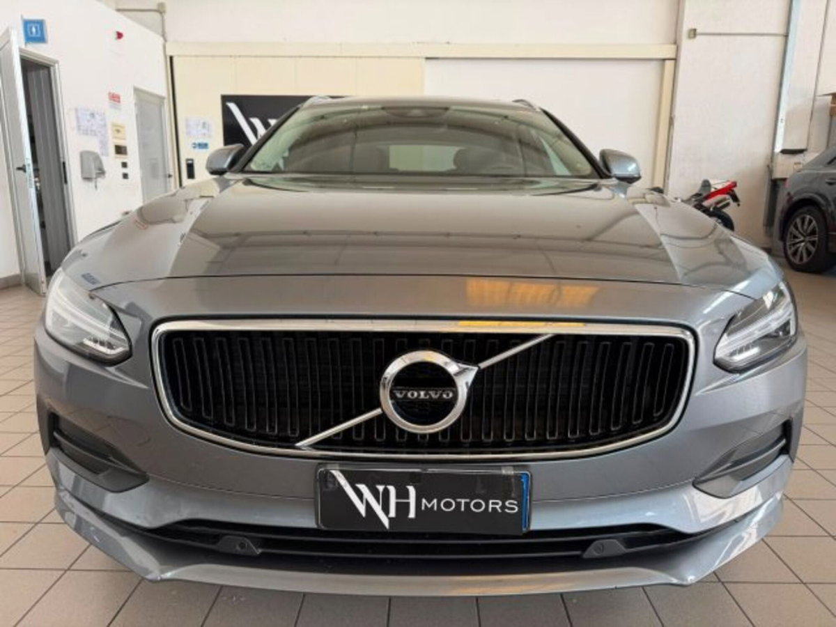 Volvo V90 D4 Geartronic R-design (2)
