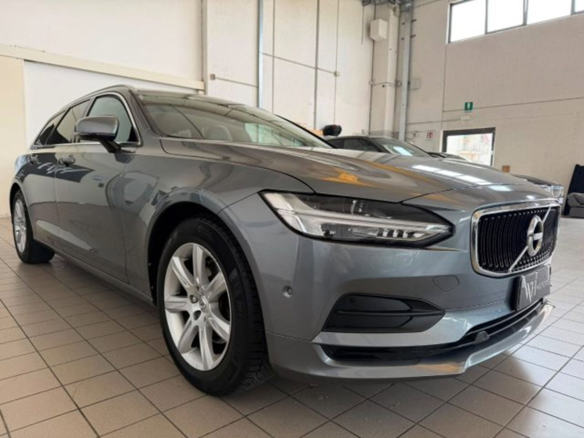 Volvo V90 D4 Geartronic R-design (3)