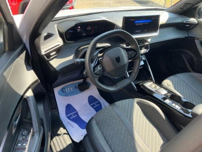 Peugeot 2008 1.2 hybrid Allure 145cv e-dcs6 (10)