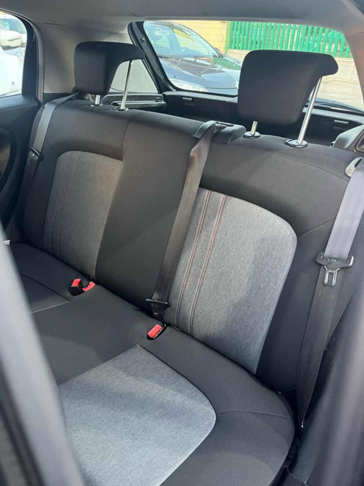 Fiat Punto 1.3 MJT II 75 CV 5 porte Young (9)