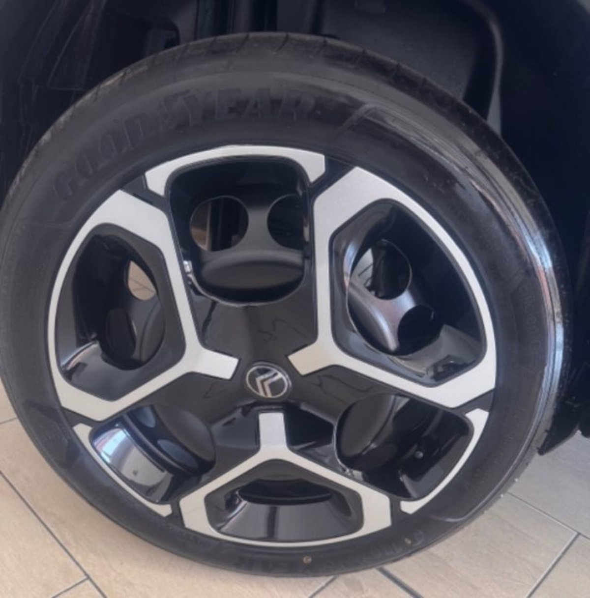 Citroen C3 1.2 puretech turbo Business 100cv s&s (16)