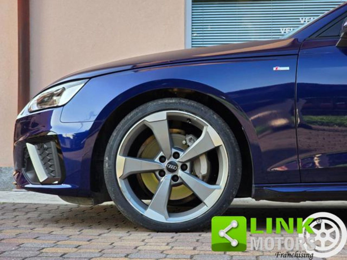 Audi A4 Avant 40 TDI quattro S tronic S line edition (14)