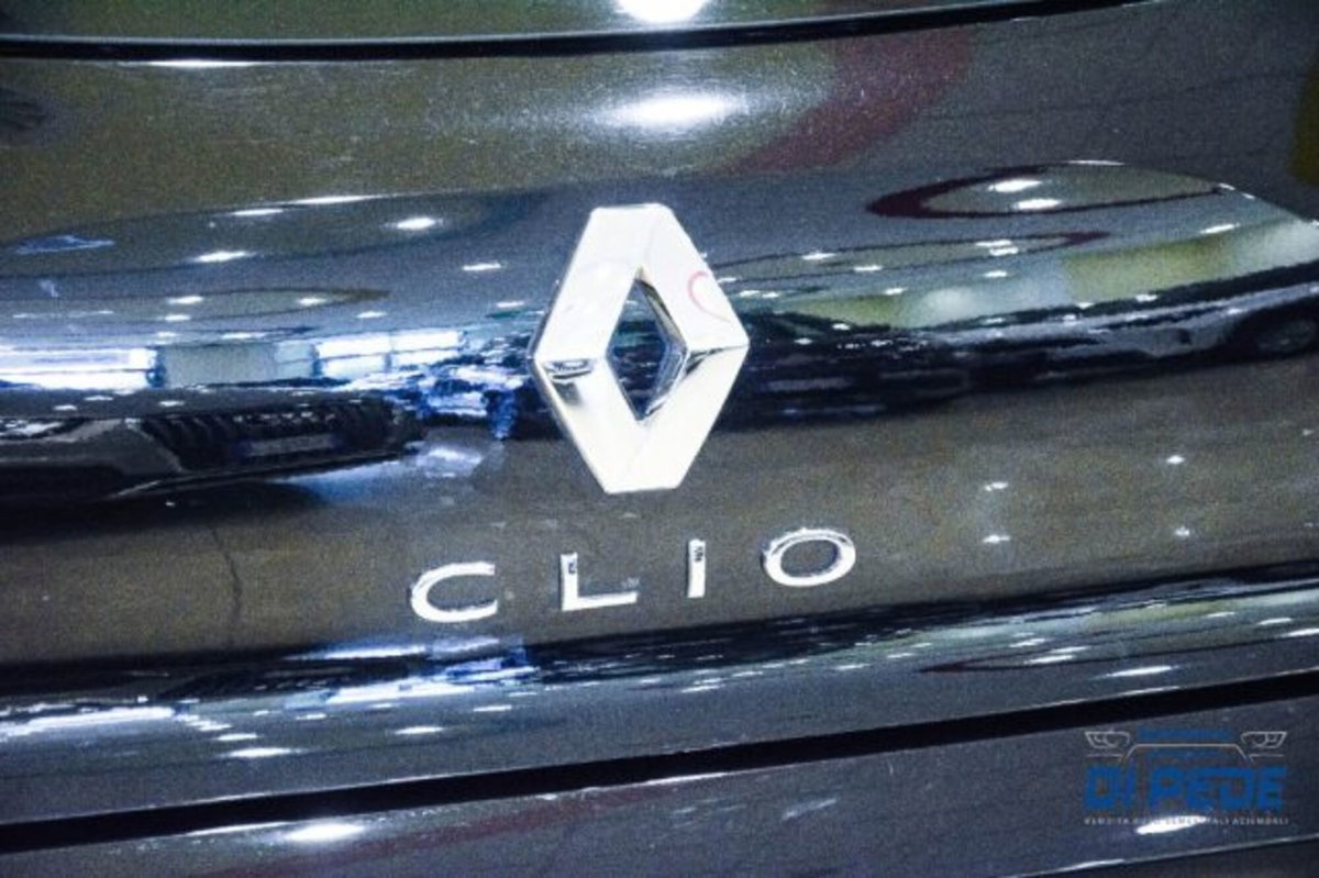 Renault Clio TCe 100 CV GPL 5 porte Equilibre (14)