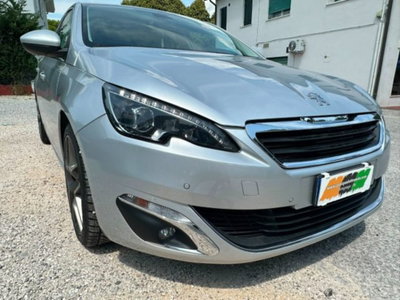 Peugeot 308 1.2 puretech t Allure s&s 130cv (17)