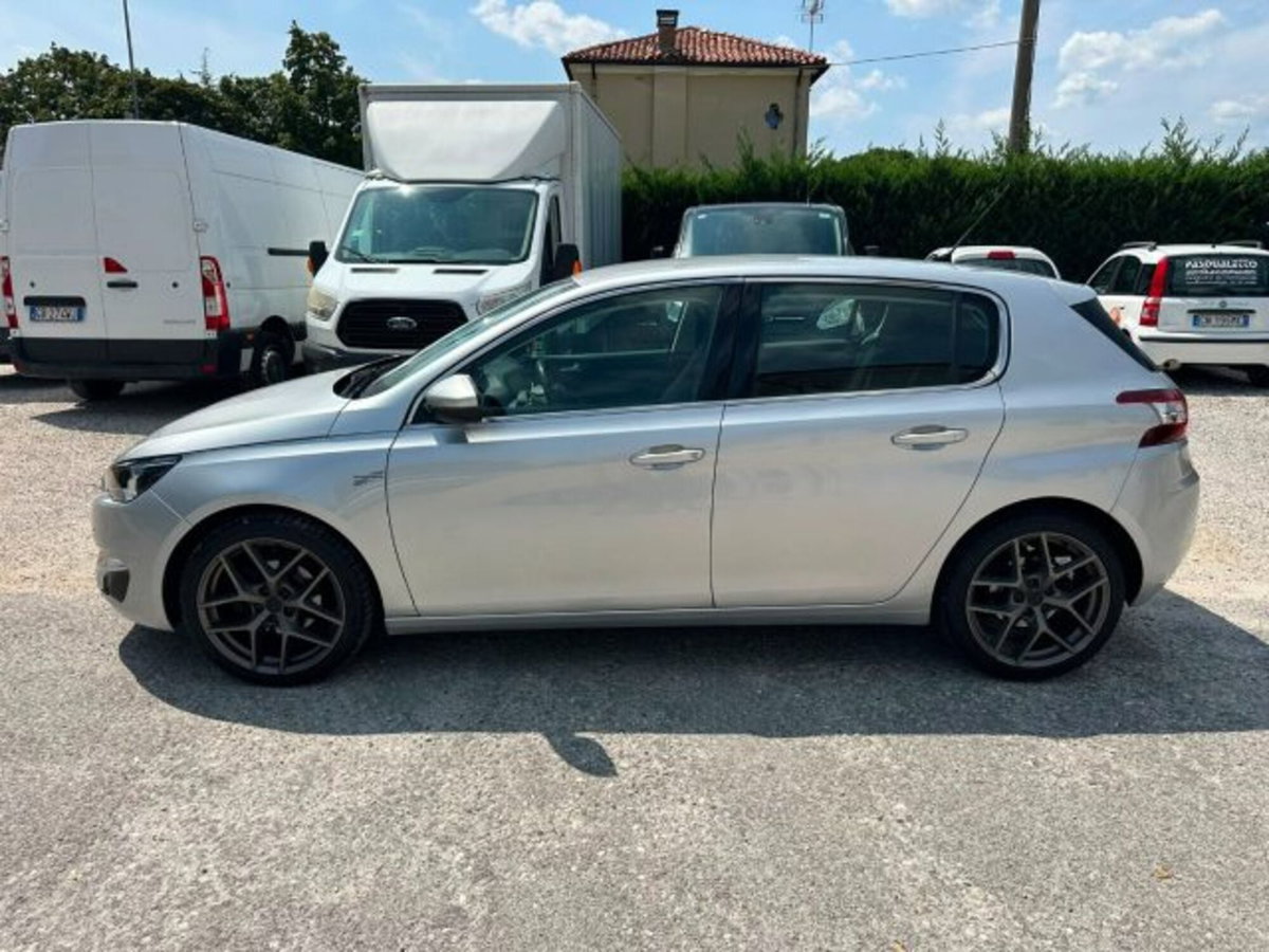 Peugeot 308 1.2 puretech t Allure s&s 130cv (2)