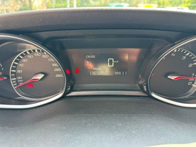 Peugeot 308 1.2 puretech t Allure s&s 130cv (8)